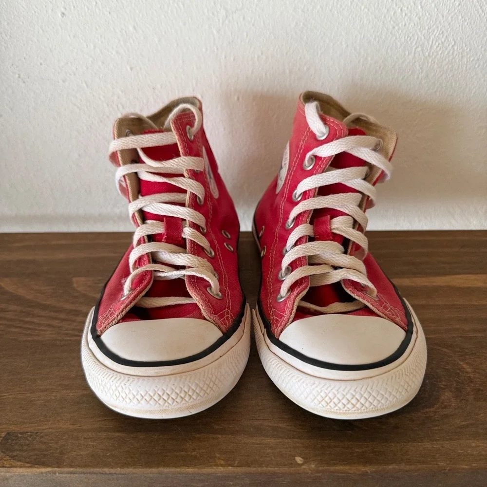 Converse Chuck Taylor All Star Hi Red Canvas Youth Size 2 Sneakers